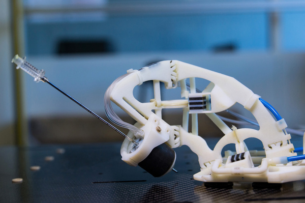 Prototyp des Medizinroboters aus dem 3D-Drucker. Foto: Photothèque ICube / A. Morlot