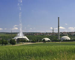 In Neckarwestheim stehen zwei der vier Meiler in Baden-Württemberg. Neckarwestheim I ist eines der ältesten in Deutschland, Neckarwestheim II das jüngste Kraftwerk. Foto: LMZ